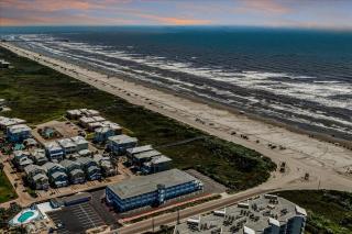 Seaside Boutique Hotel, Waves At Your Doorstep - Port Aransas - 0