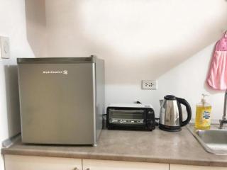 Jenn's 1BR Condo Unit Grace Residences Taguig - Manila - 6