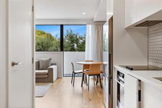The Ridge Apartment near Beaches with Parking - Auckland - 1