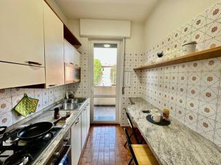 LOW COST holiday an business house and free park by revenue house - Como - 2