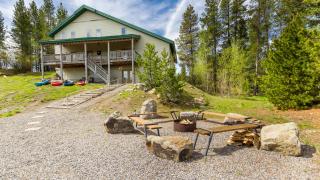 The Bear Den Lux Lodge 9BR 8BATH 32 Guests, Hot Tub, Near YNP, Views Galore - Rea - 1