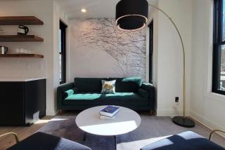 Luxurious Station House Suite B - 0