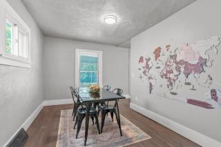 BRAND NEW, Private Parking, Stylish 3bedroom house - 7