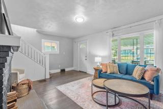 BRAND NEW, Private Parking, Stylish 3bedroom house - Pittsburgh - 4