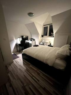 Room 404 - Eindhoven - By T&S. - Eindhoven - 6