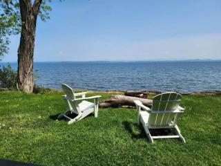 Stunning views of Lake Champlain - Willsboro - 7