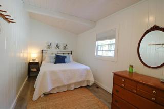 Sandpiper Cottage home - Ashville - 1