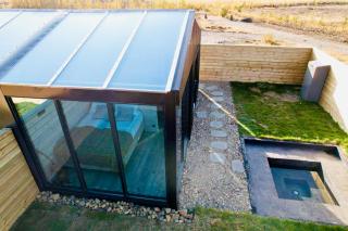 Glass roof lodge with private hot tub - Reykholt - 2