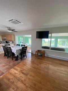 Sunshine Coast Vacation Homes - Roberts Creek - 1