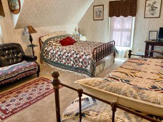 Pansy’s Parlor Bed & Breakfast - 1