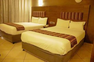 Desert Sands Hotel - 5