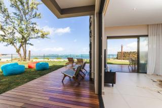 Ocean Terraces Apt A1 - Your Beachfront Bliss - Brand NEW - 2