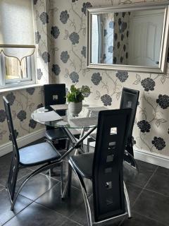 2 bedroom house close to city centre with gated driveway - Liverpool - 7