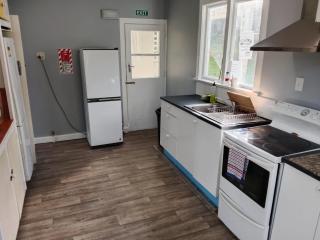 Lakeside Backpackers - 6