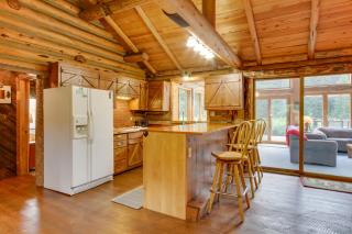 Scenic Montana Cabin Rental about 1 Mi to Yellowstone! - Cooke City - 3
