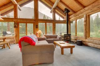 Scenic Montana Cabin Rental about 1 Mi to Yellowstone! - Cooke City - 1