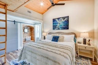 Lake Martin Retreat with Private Dock and Boat Launch - Dadeville - 1