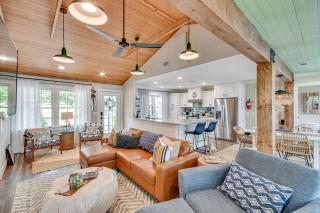 Lake Martin Retreat with Private Dock and Boat Launch - Dadeville - 8
