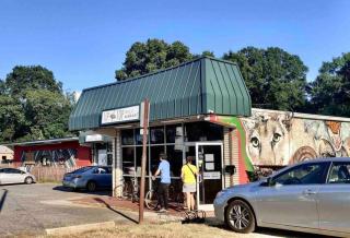 2BR Condo~ Relax or Work Remotely with A+ Location - Charlotte - 4