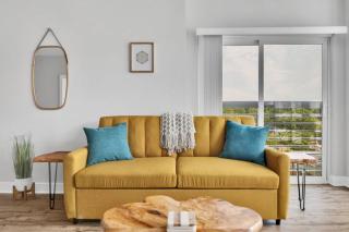Organic Modern ~ King Bed ~ In Plaza Midwood - Charlotte - 0
