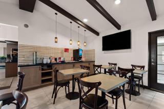 Best Western Plus Manhattan Beach Hotel - Manhattan Beach - 2