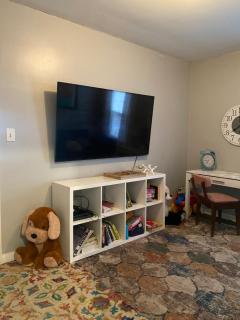 Cozy, 1st floor apartment 2bdrms Plus Semi Private room with Futon Pets with fee Family Friendly Close to Everything - 3