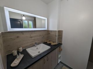 Maison avec piscine intérieure, terrasse et Wi-Fi gratuit à Curel - FR-1-611-92 - 6