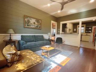 NEW! Beach Side Historical Gem w Updated Fixtures - Galveston - 0