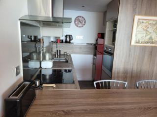 Appartement rénové 46m², panoramique, 2 pièces + cabine, Chamrousse, balcon, proximité pistes et commerces - FR-1-549-10 - 6