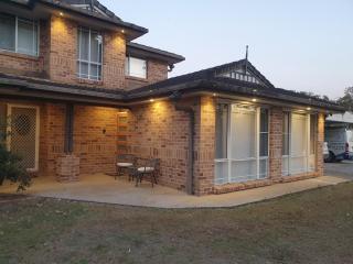 Luxurious Countryside Retreat - Visit our private apartment on our acreage property! - Park Ridge - 3