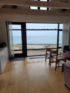 Beachfront Cottage With Panoramic View - Lønstrup - 4