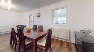 Charming 5-Bed House in Grays - Grays Thurrock - 5