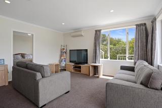 Takamatua Holiday Home - 6