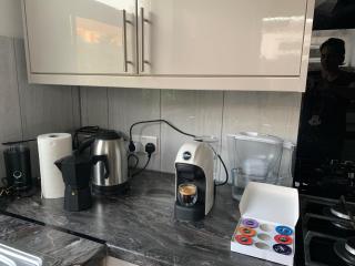 Gresham Home - close to ExCel, contractors, relocators, paid parking - 4