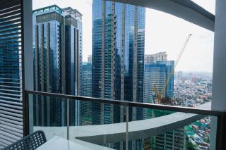 Cozy 1BR Apartment in Manila, BGC, with Balcony & Pool - Manila - 3