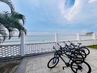 Beach-Front Mini-Chalet - Private Beach Access, KTV, Seaview Pool, BBQ and Beyond! - Tanjung Bungah - 5