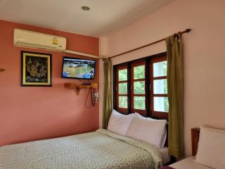 Sawasdee Sichang Resort - Ban Tha Thewawong - 3