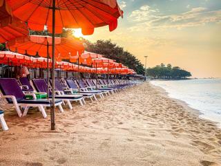 Central Pattaya, Best Pool with 360 View of Pattaya and Best Location - Pattaya - 4