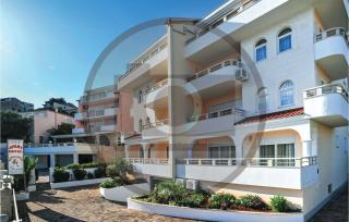 Amazing Apartment In Okrug Gornji - 7