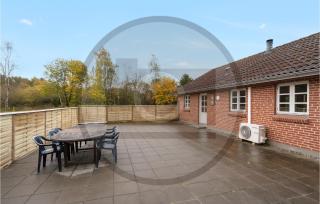 5 Bedroom Amazing Home In Herning - 9