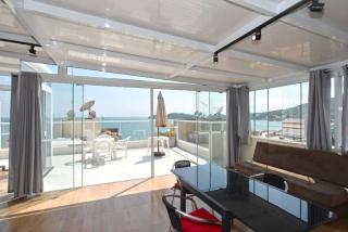 1074 Apartamento de cobertura com linda vista para o mar com 02 dormitórios, na praia do centro de Bombinhas - 3