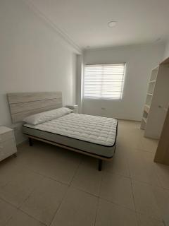 Habitaciones privadas con baño compartido en espectacular piso - 2