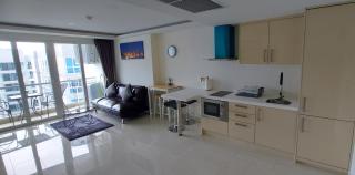 Grand Avenue Pattaya - Pool-view Suite, 55sqm - Pattaya - 9