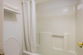 Super 8 by Wyndham Savannah - Savannah - 4