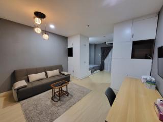 NICE and COZY studio apartment with gym and pool. - 9