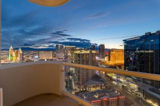 Lucky Gem Penthouse & Luxury Suites at Signature Resort, Balcony Strip View 3505 - Las Vegas - 8