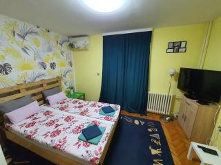 Apartman Yellow House - 6