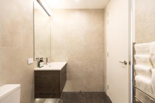 Luxury 2 Bedroom CBD Apartment with Free Parking - Christchurch - 4