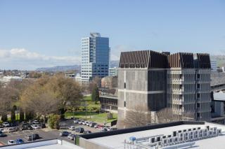 Luxury 2 Bedroom CBD Apartment with Free Parking - Christchurch - 2