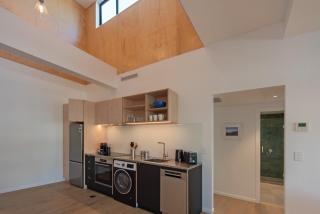 Inner City Apartment 4 - Modern, Rooftop Balcony - 4